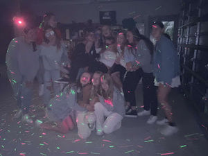 Meet your Posher, Charlotte